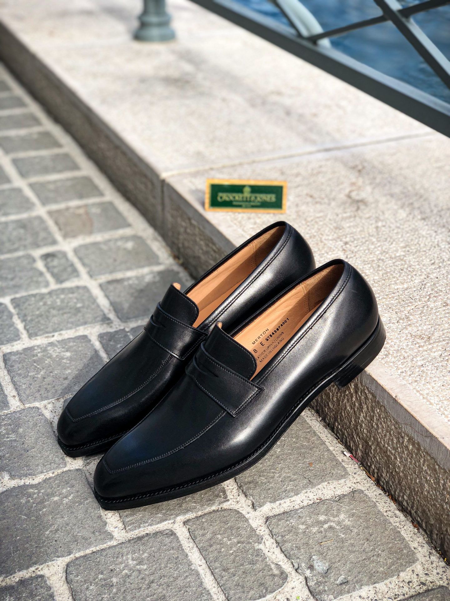 CROCKETT & JONES MERTON • Luxury Shoes in Geneva | Brogue