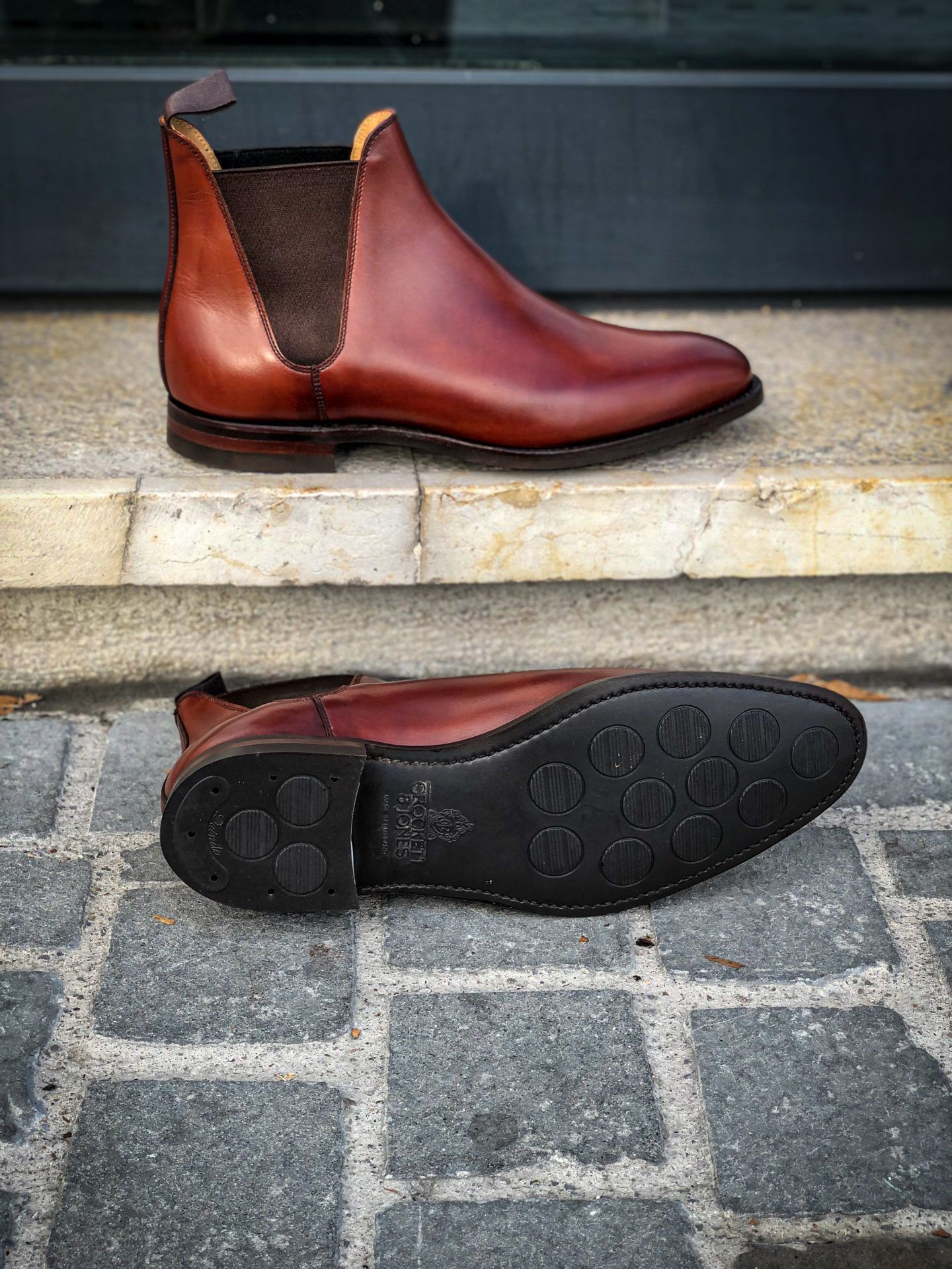 Crockett & Jones Chelsea 8 Chesnut • Luxury Shoes in Geneva | Brogue